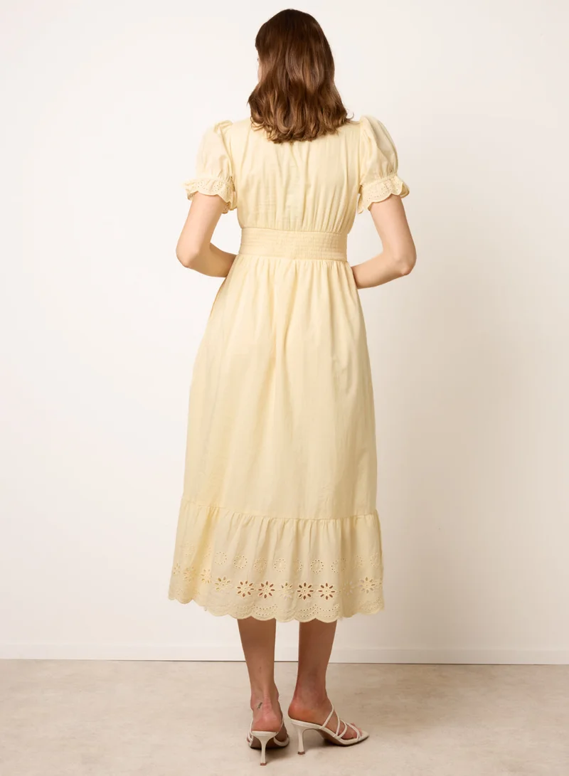 بلو فانيلا Embroidery Detail V-Neck Maxi Dress
